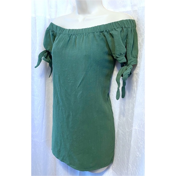 Flirty Lulus Green Off Shoulder Tie Top sz: S - Picture 3 of 8